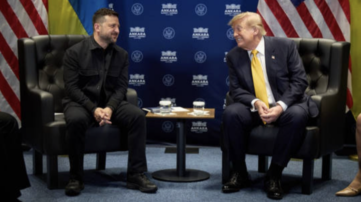 Ông Trump đề nghị ông Zelensky gặp ông Putin tại Moskva - 1