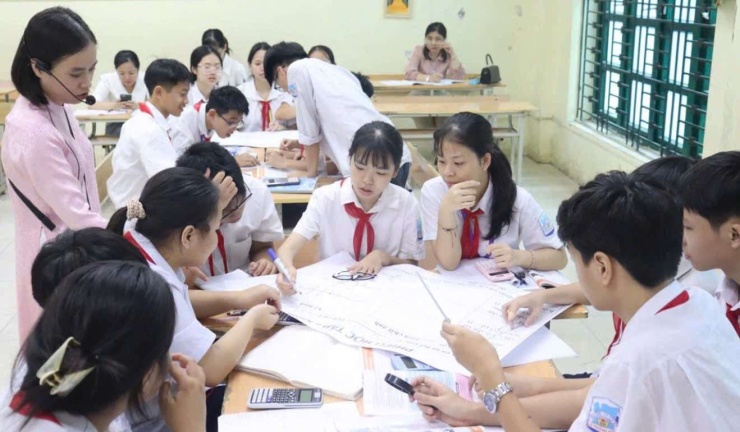 Học sinh Trường Liên cấp Lý Thường Kiệt hăng say học tập. Ảnh: NTCC