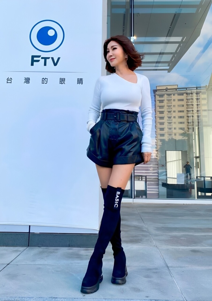 Trần Mỹ Phượng luôn thu hút sự chú ý mỗi lần xuất hiện bởi vẻ ngoài trẻ trung, vóc dáng cân đối dù đã bước sang tuổi 70. Ảnh: Weibo