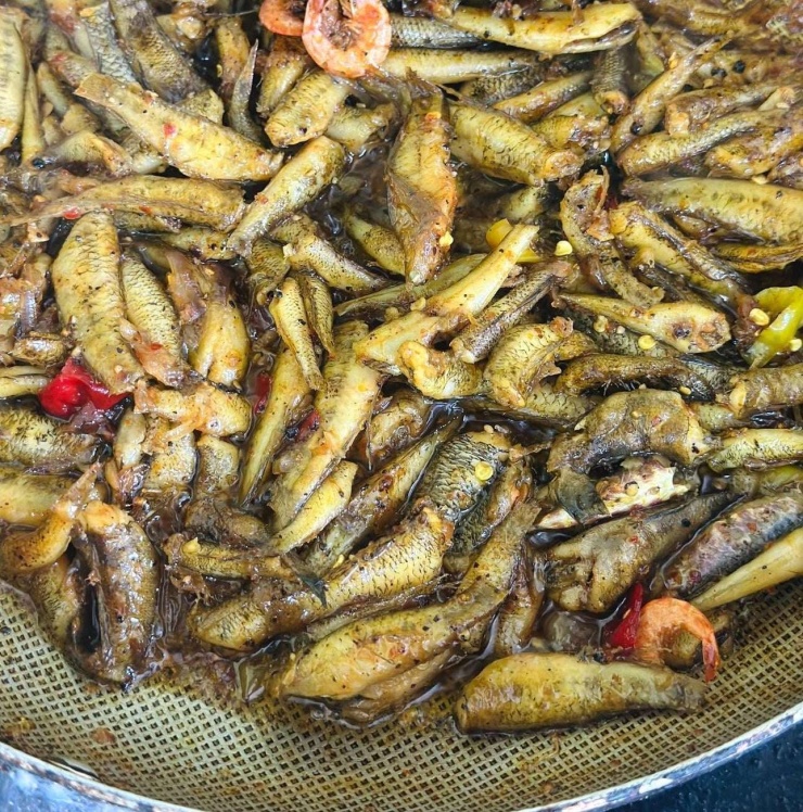 Loại cá thịt ít thấy, chắc ngọt tự nhiên, ít chất béo, dễ chế biến, đem kho cá theo kiểu này đậm vị, đưa cơm - 1