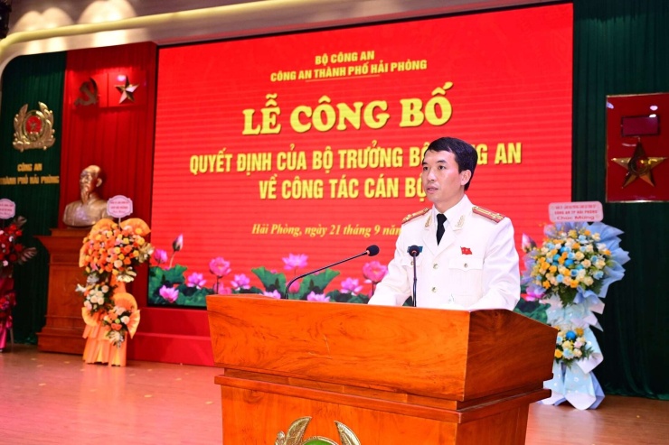 Thượng tá Nguyễn Văn Đức, Phó Giám đốc CATP Hải Phòng được biệt phái đến công tác tại Ban Nội chính Thành ủy Hải Phòng.