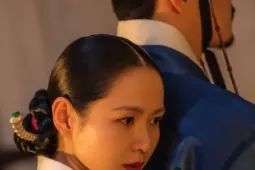 'The Scandal' - có Son Ye Jin và Ji Chang Wook vẫn nhạt