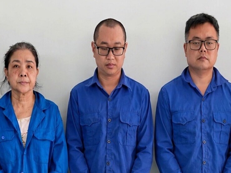 Công an TP HCM bắt 3 người in trái phép 21.000 quyển sách