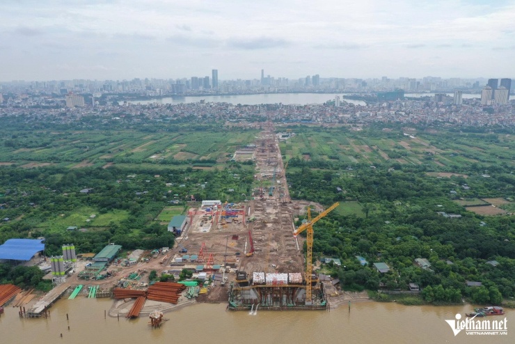 Cận cảnh đại công trường xây dựng siêu cầu gần 20.000 tỷ ở Hà Nội - 1