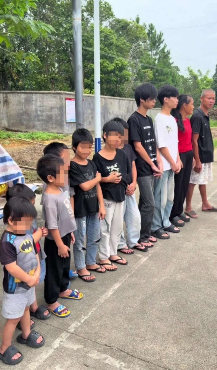 Vợ chồng ông Huang có 13 người con.