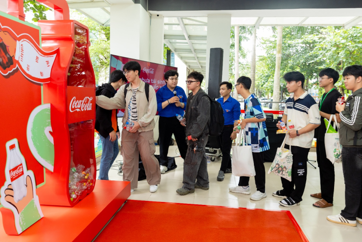 Coca-Cola tiếp tục triển khai mô hình thu gom tại Hà Nội và Tp. Hồ Chí Minh năm thứ 4 liên tiếp