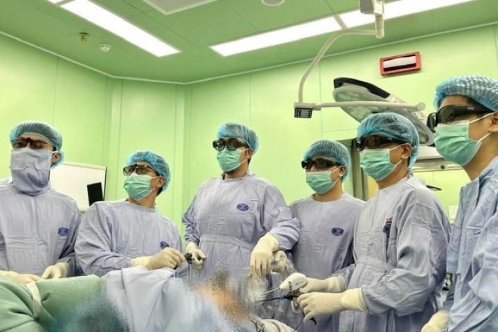 Một lần khám phát hiện hai bệnh ung thư