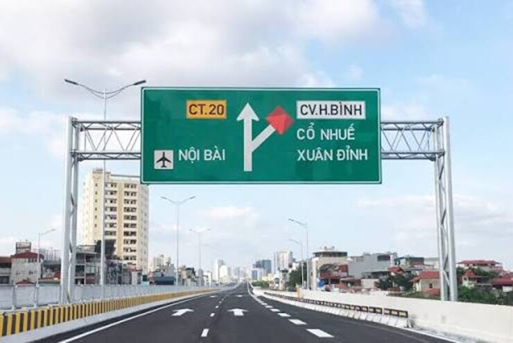 “Giá long môn” gắn biển báo giao thông trên đường có ý nghĩa ra sao?