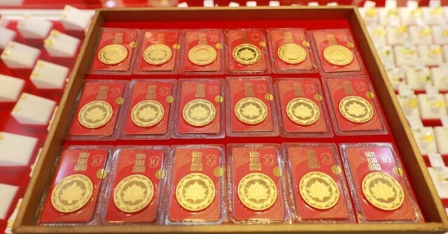 Giá vàng hôm nay (28/9): Đồng loạt giảm mạnh