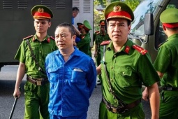 Thu giữ thùng caton đựng tiền hối lộ của cựu Viện trưởng Viện Pháp y tâm thần Trung ương