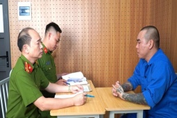Triệt phá đường dây quay clip giang hồ, bán thiết bị cờ bạc bịp trên mạng