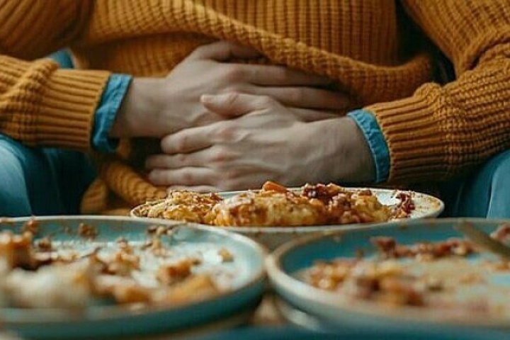 6 sai lầm ăn tối hại sức khỏe, làm giảm tuổi thọ