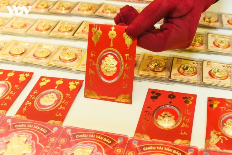 Giá vàng lao dốc, người mua vùng đỉnh lỗ bao nhiêu? - 3