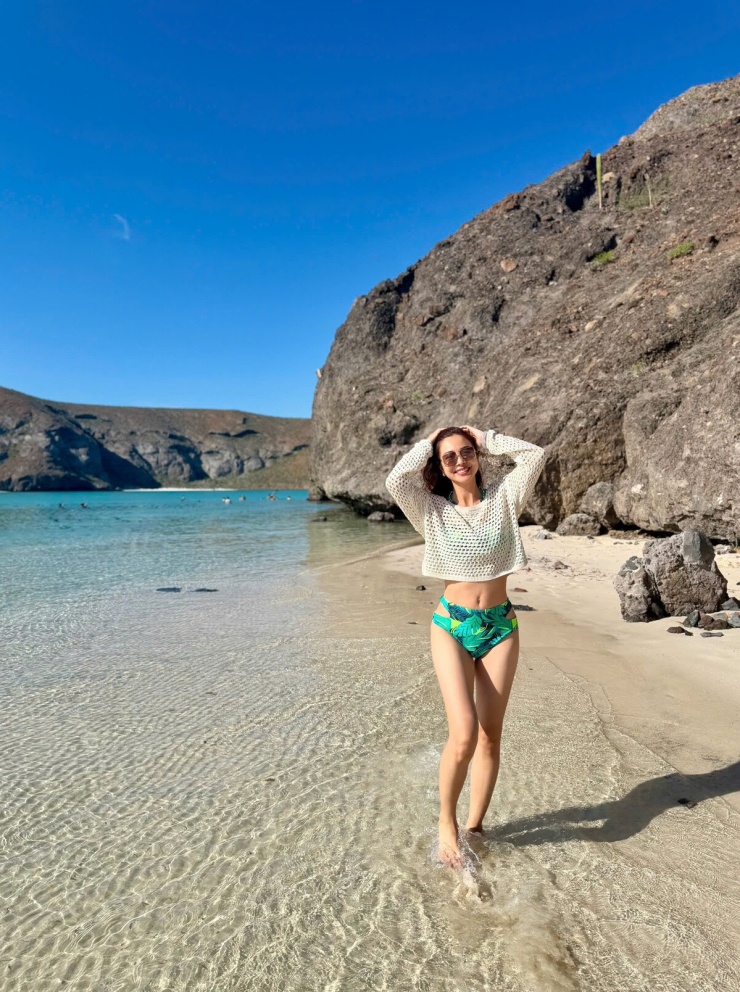 Jennifer Phạm khoe vẻ gợi cảm ở biển Mexico - 7