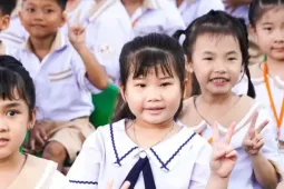 Được miễn học phí, học sinh TPHCM vẫn phải tốn bao nhiêu tiền mỗi tháng?