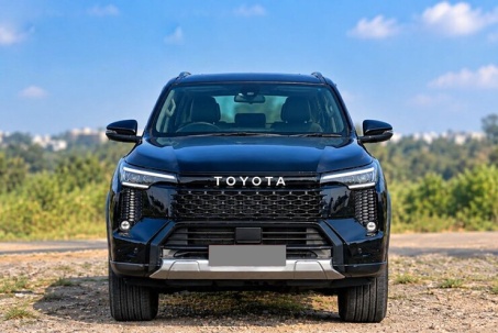 Toyota Fortuner đời mới liên tục lộ diện, đổi thiết kế, thêm công nghệ