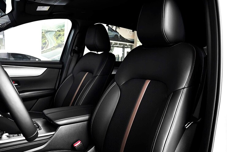 Mazda CX-90 PHEV bất ngờ giảm giá hơn 80 triệu đồng tại đại lý - 7