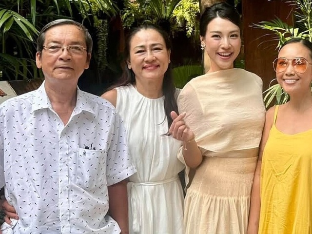 Khoảnh khắc hạnh phúc ngập tràn trong tiệc kỷ niệm ngày cưới của gia đình nghệ sĩ.