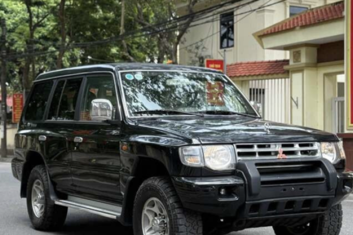 Loạt SUV 'nồi đồng cối đá' Mitsubishi Pajero cũ 20 năm tuổi thanh lý từ 45 triệu