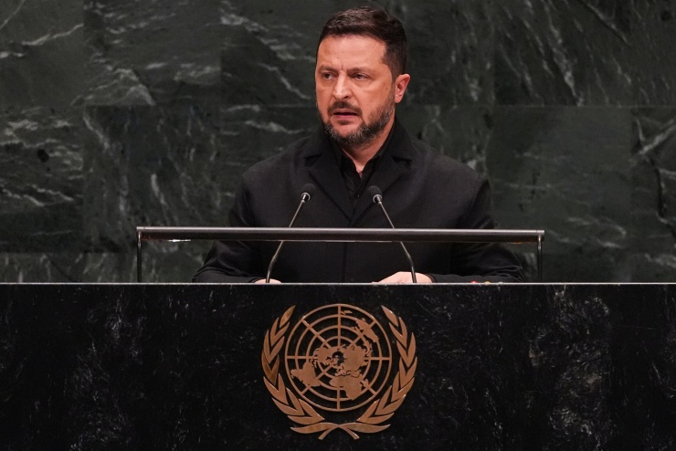 Tổng thống Ukraine Volodymyr Zelensky phát biểu tại New York, Mỹ ngày 23/9. Ảnh: AP