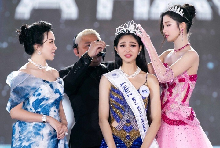 Á hậu để mặt mộc đóng 'Trại buôn người': Tuổi thơ khó khăn, từng bị chê nhan sắc - 3
