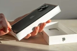 Apple tung “bẫy” thuê iPhone?