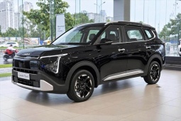 Ảnh thực tế Kia Carens Clavis tại đại lý, giá từ 639 triệu đồng