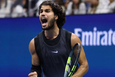 Đỉnh cao tennis ở châu Á: Alcaraz bảo vệ ngai vàng, Zverev săn thêm danh hiệu
