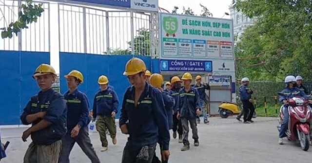Lương gần 1 triệu đồng/ngày, công nhân xây dựng...