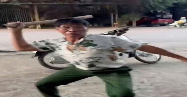 Công an xác minh vụ người đàn ông cầm điếu cày đuổi đánh người ở Ninh Bình