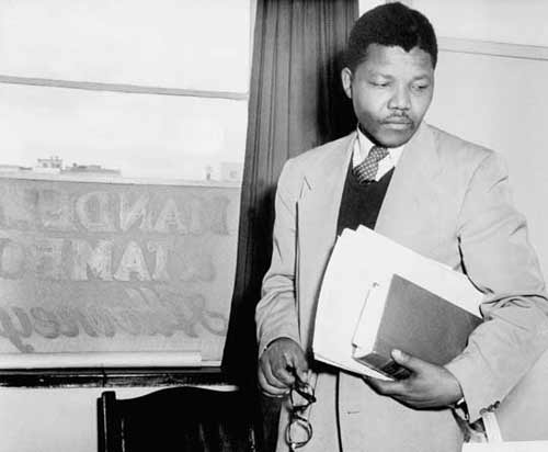 Cuộc đời huyền thoại Nelson Mandela qua ảnh - 3