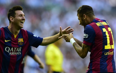 Neymar (phải) đưa Barca sớm có lợi thế dẫn bàn