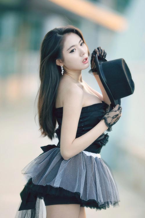 Ngắm vẻ ngọt ngào của “mỹ nhân đường đua” 9x - 8