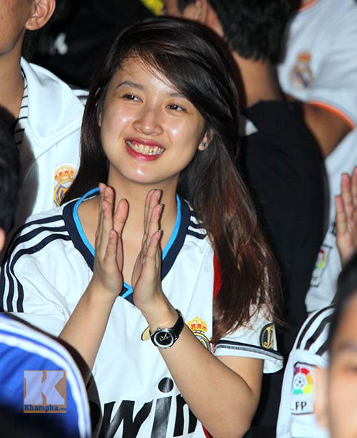 Fan nữ Việt “đứng tim” vì Ronaldo, Di Maria - 9