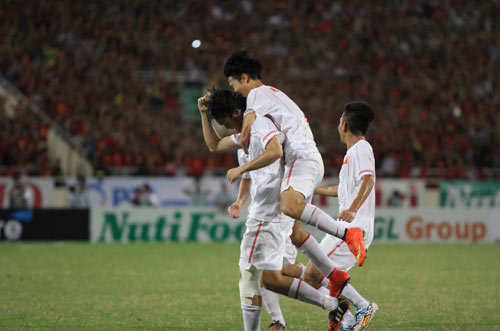 U19 Việt Nam - U19 Myanmar: Ngây ngất những siêu phẩm - 1