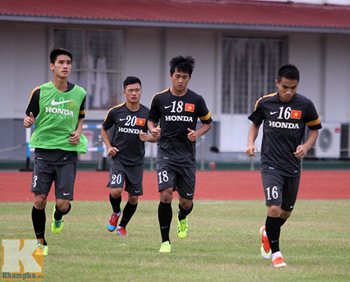 U23 Việt Nam cười tươi trước "đại chiến" - 4