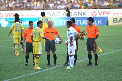 SLNA-HN.T&T 0-0: Chủ bất lực, khách mừng - 1