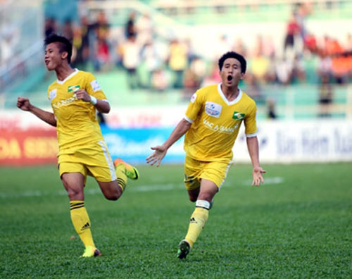 Top 5 bàn thắng đẹp vòng 20 V-League - 1