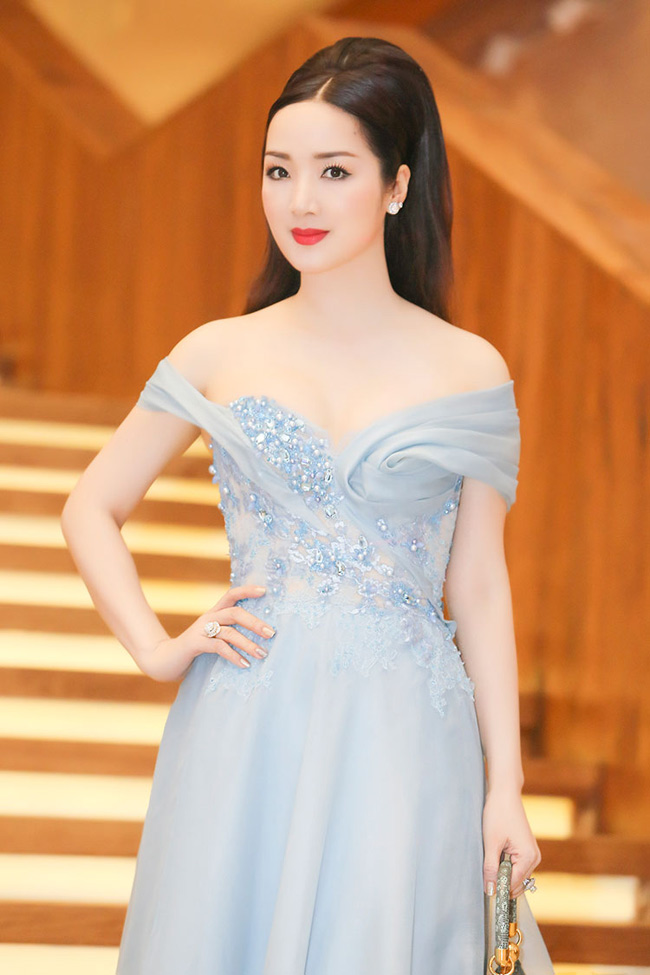 Vẻ đẹp &#34;không tuổi&#34; rạng ngời và làn da trắng mịn của Giáng My thuyết phục mọi khán giả Việt.&nbsp;