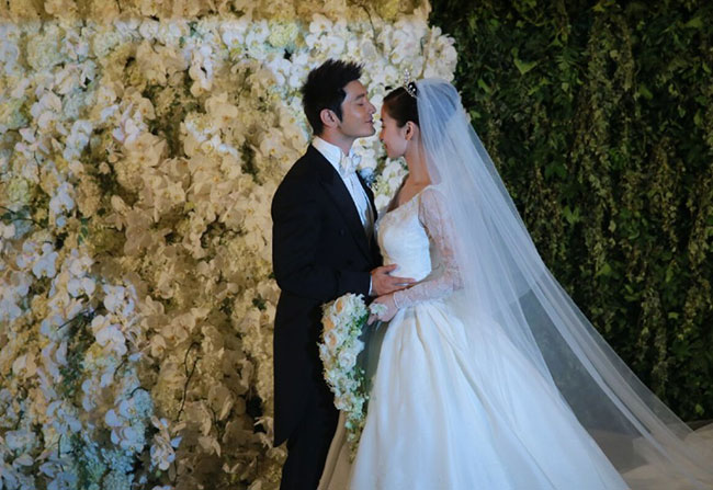 Một cái kết có hậu cho tình yêu sau 6 năm của Huỳnh Hiểu Minh và Angelababy.