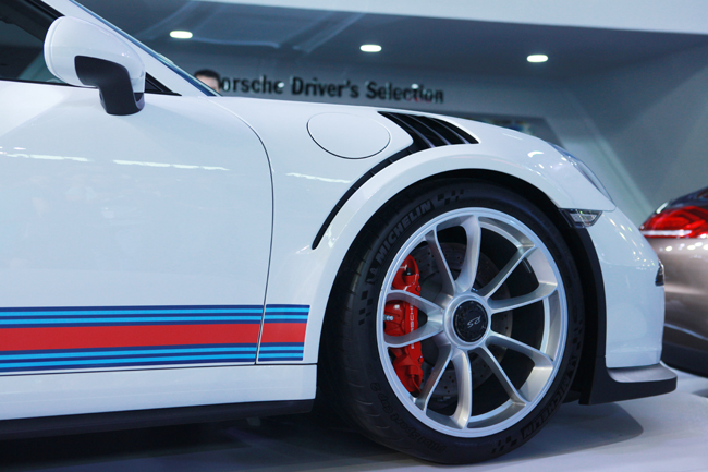 Ngắm siêu xe Porsche 911 GT3 RS &#34;độc nhất&#34; tại VIMS 2015 - 12