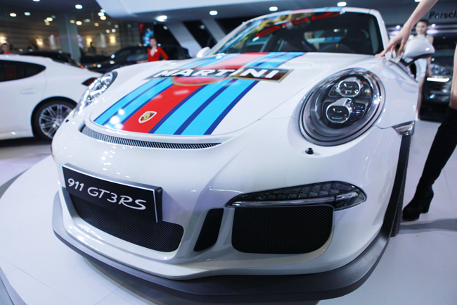 Ngắm siêu xe Porsche 911 GT3 RS &#34;độc nhất&#34; tại VIMS 2015 - 16
