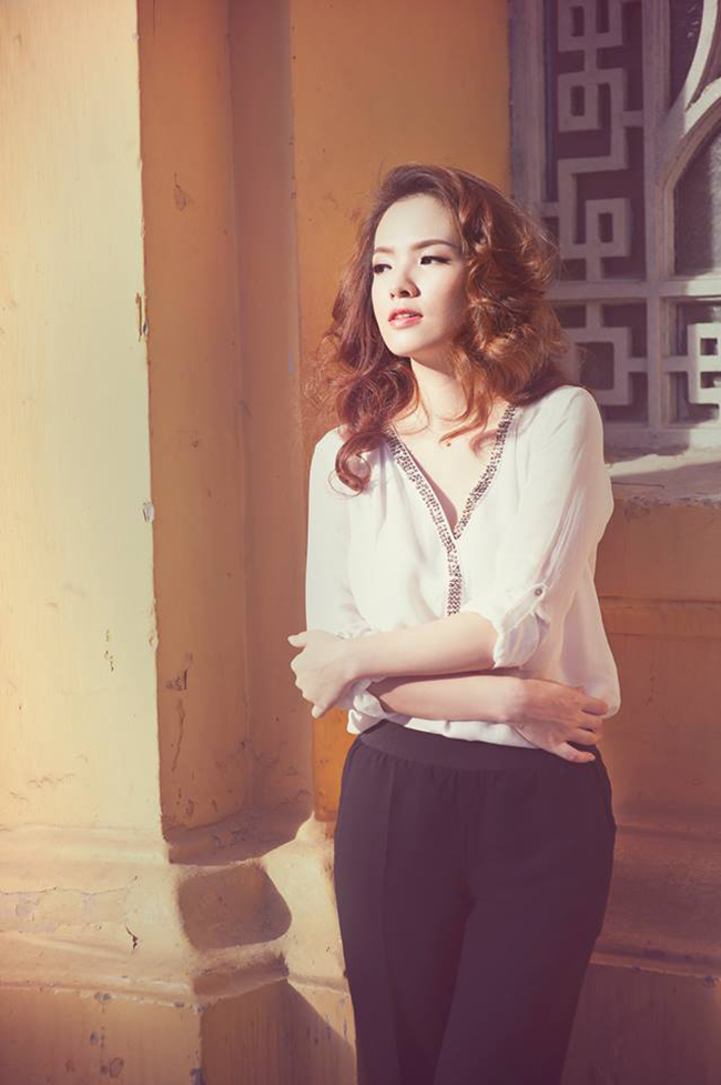 Sau khi tái hôn với Khải Anh, cựu MC Dự báo thời tiết được nhận xét càng ngày càng xinh đẹp hơn.