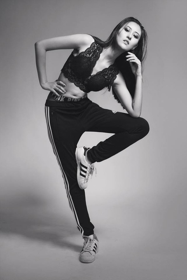 Để đánh dấu tuổi mới, Hà Lade cũng chụp một bộ hình khá sexy.&nbsp;