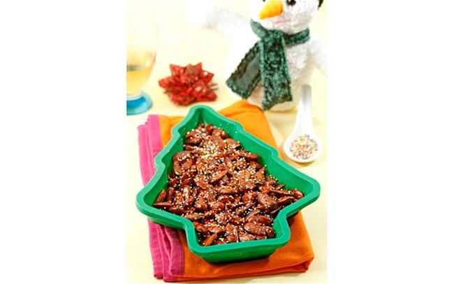 Bữa ăn Giáng sinh ở Tây Ban Nha được tổ chức vào ngày 24/12 và mỗi vùng sẽ có những món ăn khác nhau. Tuy nhiên, món ăn ngọt phổ biến nhất là bánh Polvoróne làm từ bột mì, sữa, đường, các loại hạt và kẹo hạnh nhân Turrón.