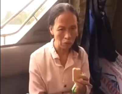 Nghẹn ngào với clip miền Trung chìm trong lũ - 4