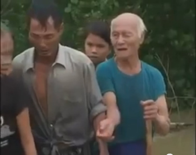 Nghẹn ngào với clip miền Trung chìm trong lũ - 8