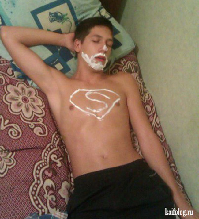 Ủ uôi, &#34;Super Man&#34; cũng phải ngủ sao?