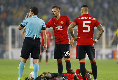 Chi tiết Fenerbahce - MU: Rooney bỏ lỡ cơ hội (KT) - 4