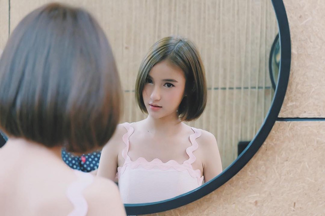 Không chỉ vậy,&nbsp;Rinrada còn lấn sân sang lĩnh vực phim ảnh.&nbsp;
